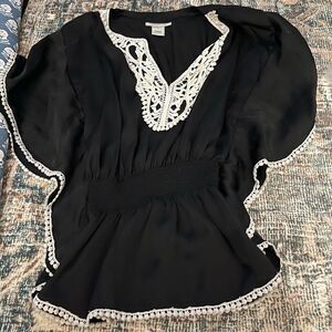 Arden B silky Boho top with Battenberg lace size small Excellent condition